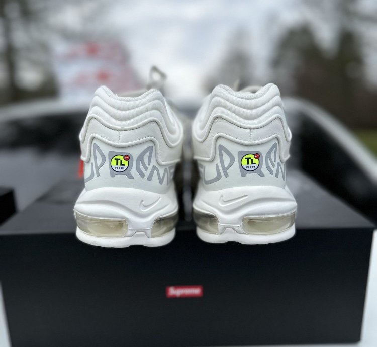 Nike Supreme Air Max 98