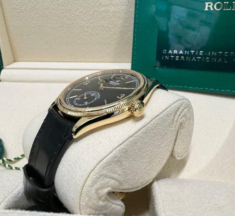 Rolex 1908 Yellow Gold Black Dial Full Set 2024