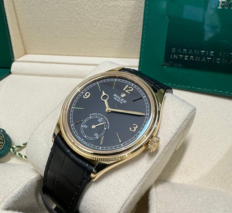 Rolex 1908 Yellow Gold Black Dial Full Set 2024