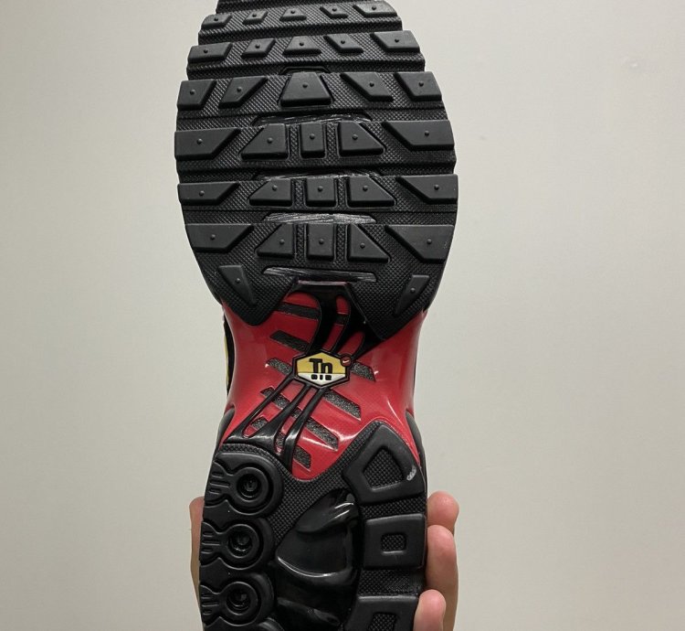 Nike Supreme Air Max Plus Tn