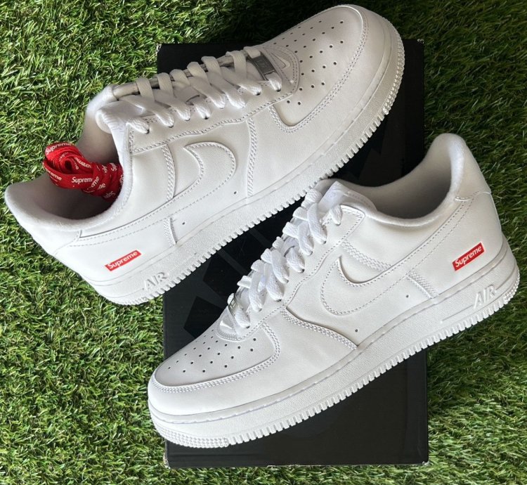 Nike Supreme Airforce 1 White Size 8 5