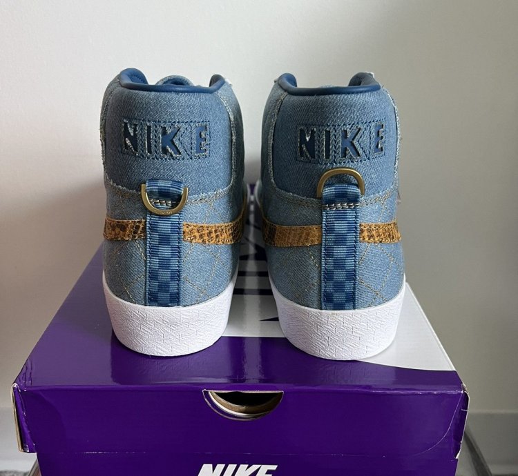 Nike Supreme Blazer Mid