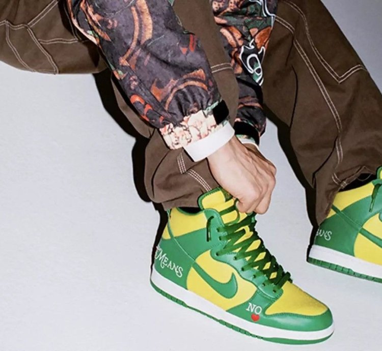 Nike Supreme Dunk High By Any Means Brazil