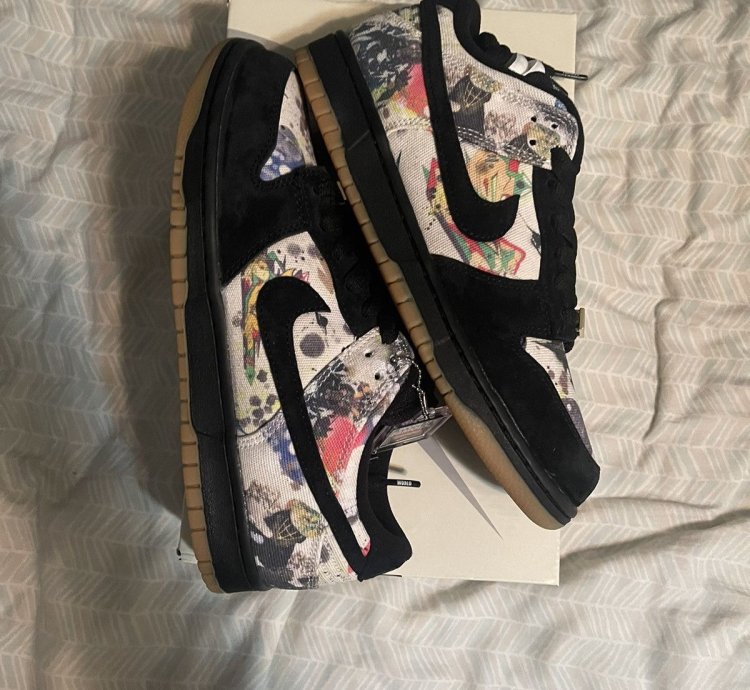 Nike Supreme Dunk Low