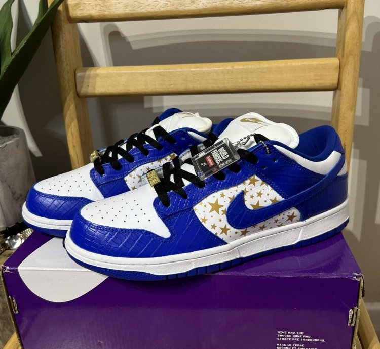Nike Supreme Dunk Sb Supreme Stars Hyper Royal