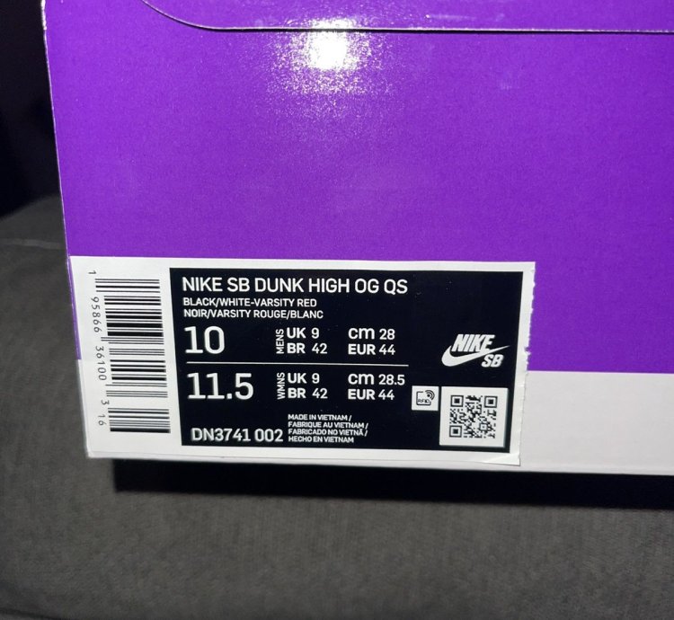 Nike Supreme Dunks Sz 10