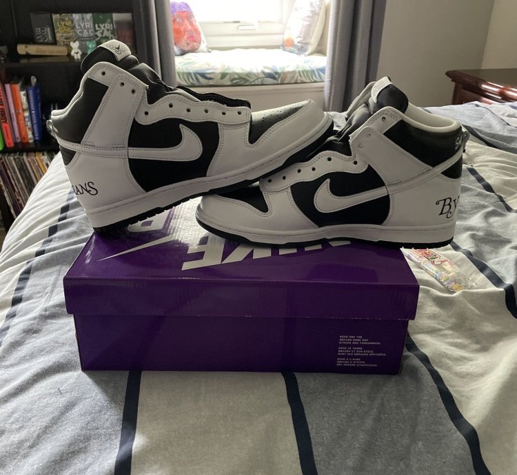 Nike Supreme Sb Dunk High Og Qs Stormtrooper Necklace
