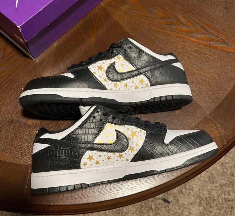 Nike Supreme Sb Dunk Low