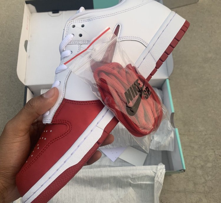 Nike Supreme Sb Dunk Low Red