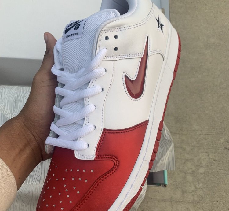 Nike Supreme Sb Dunk Low Red