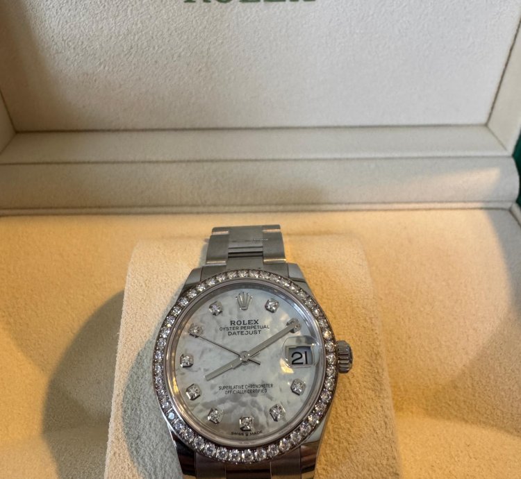 Rolex Datejust 31 31mm Rolex Datejust 31mm Mop Dial Diamond Bezel Markers Oyster