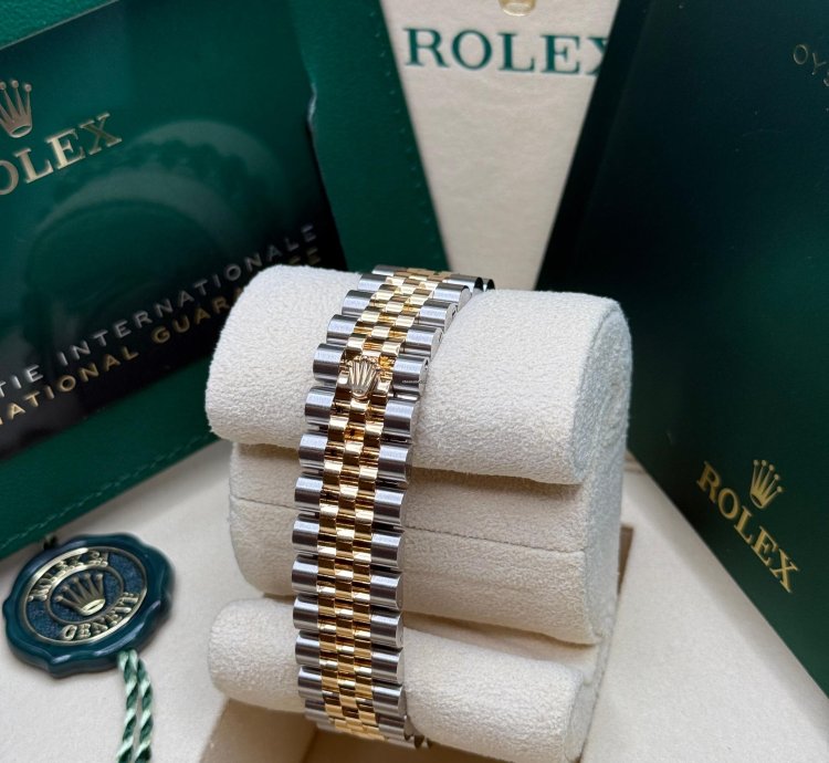 Rolex Datejust 31 Champagne Index Dial Two Tone Yellow Gold Diamond Bezel Jubilee Bracelet