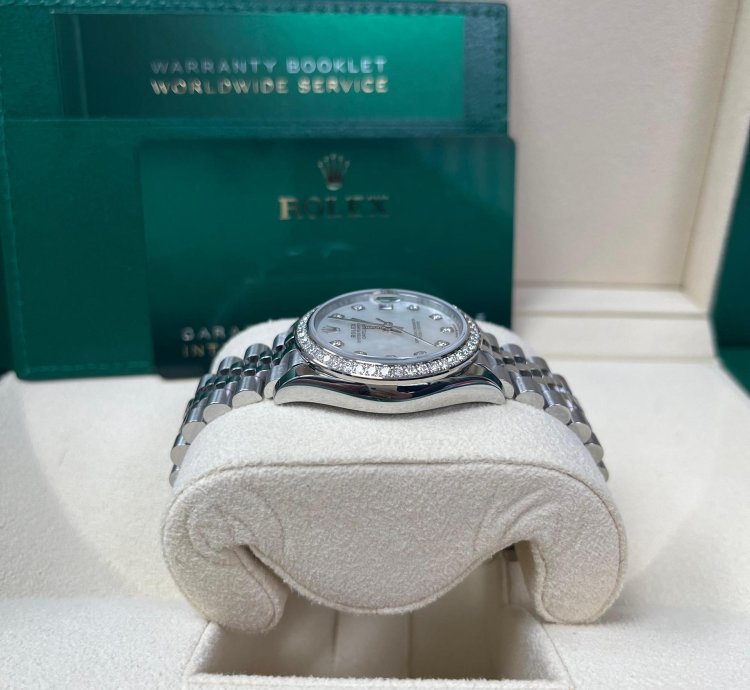 Rolex Datejust 31 Diamond Bezel - White Mother-of-pearl Diamond Dial - Jubilee 278384rbr