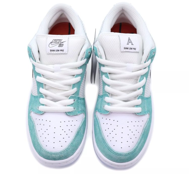 Nike Sb Dunk Low Pro Qs Turbo Green Silver Fd2562-400