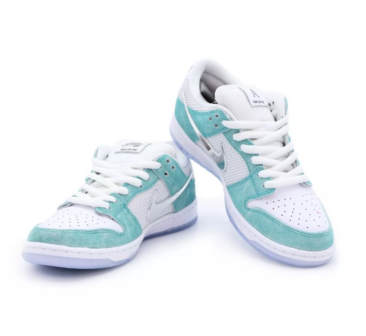 Nike Sb Dunk Low Pro Qs Turbo Green Silver Fd2562-400