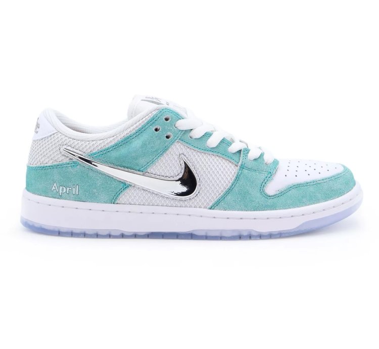 Nike Sb Dunk Low Pro Qs Turbo Green Silver Fd2562-400