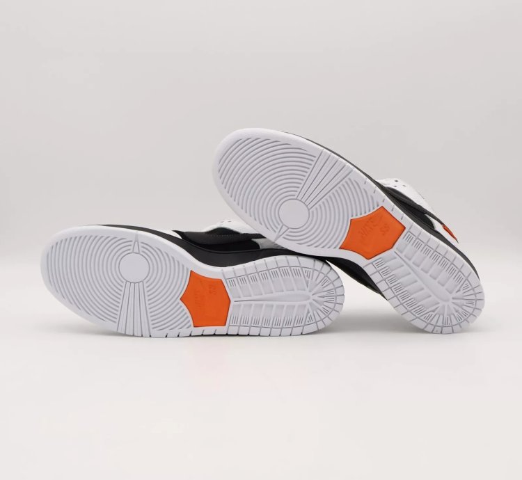 Nike Sb Dunk Low Pro Qs Black White Safety Orange Fd2629-100 Tightbooth