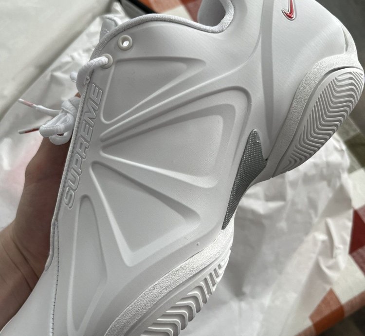 Nike Supreme Zoom Courtposite White Red