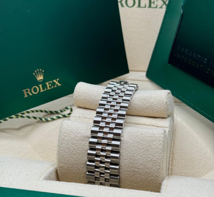 Rolex Datejust 31 New 2024 Mother Of Pearl Diamond Dial Diamond Bezel Stainless Steel Jubilee