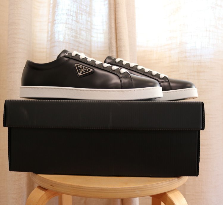 Nwt Prada Lane Spazzolato Leather Sneakers