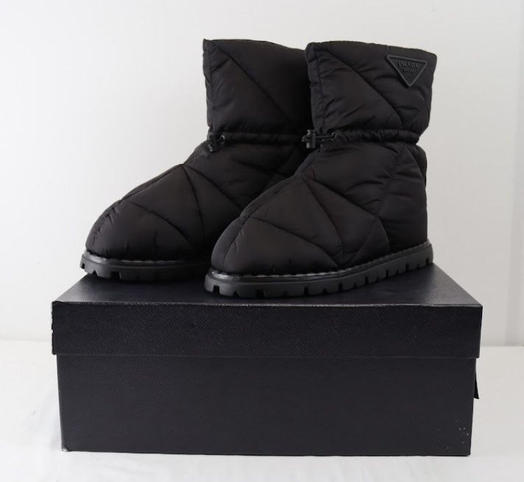 O1rshd1 Padded Re-nylon Booties In Black