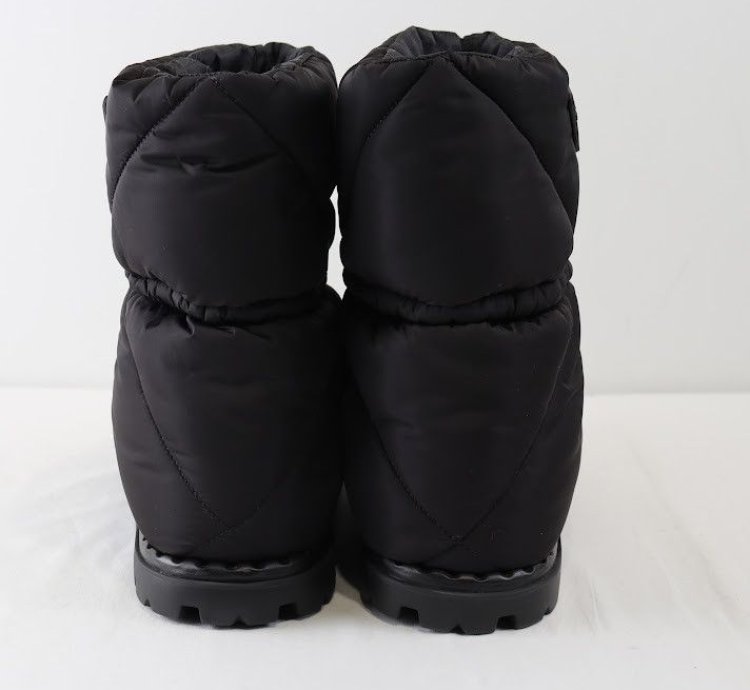 O1rshd1 Padded Re-nylon Booties In Black
