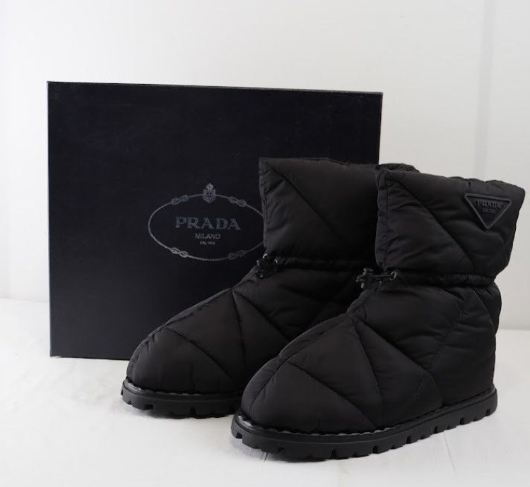 O1rshd1 Padded Re-nylon Booties In Black