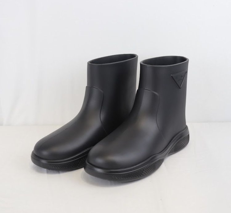 O1rshd1 Rubber Chelsea Boots In Black