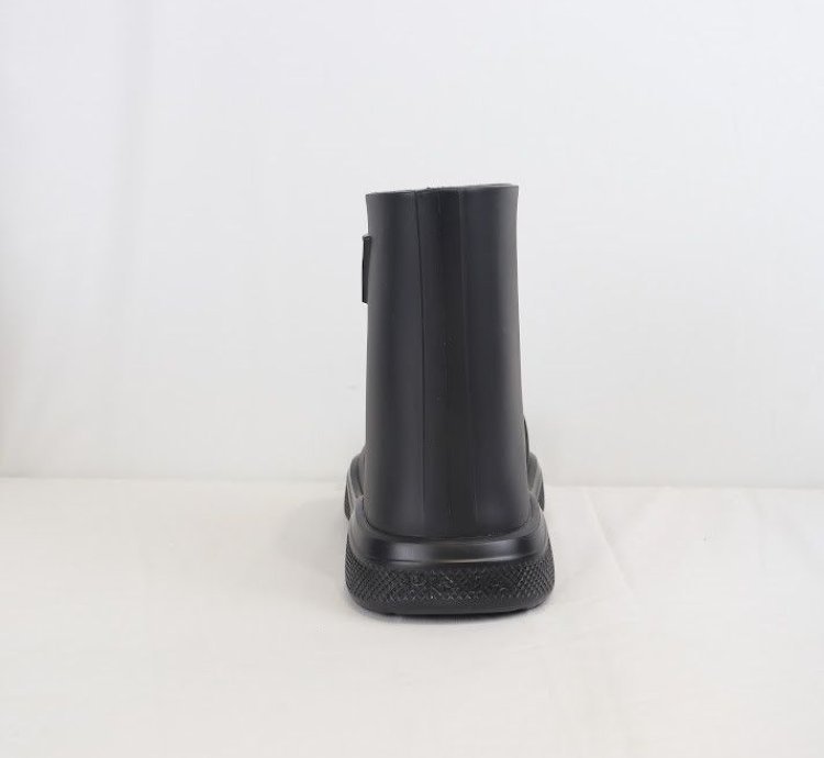 O1rshd1 Rubber Chelsea Boots In Black