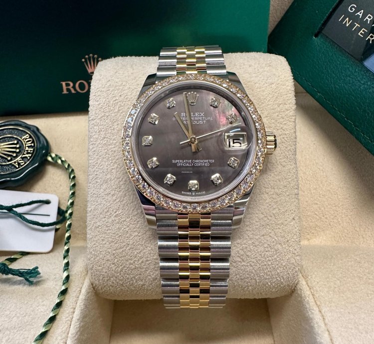 Rolex Datejust 31 New 2024 Tahitian Dark Mother Of Pearl Dial Two Tone Yellow Gold Diamond Bezel
