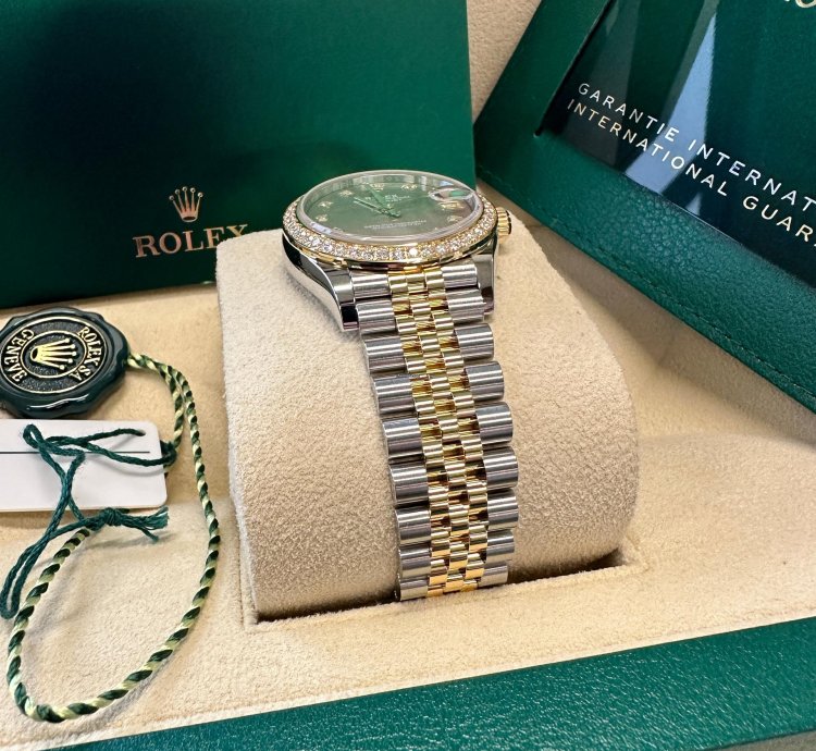 Rolex Datejust 31 New 2024 Tahitian Dark Mother Of Pearl Dial Two Tone Yellow Gold Diamond Bezel