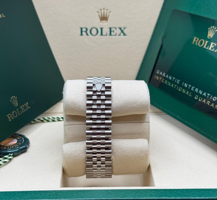 Rolex Datejust 31 New 2025 Pink Diamond Dial Diamond Bezel Stainless Steel Jubilee Bracelet