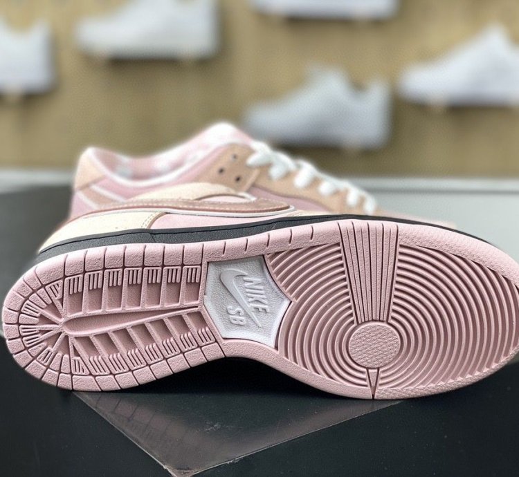 Nike Sb Dunk Low Pink Lobster