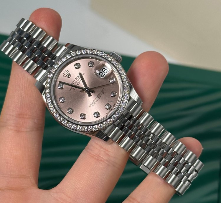 Rolex Datejust 31 Pink Diamond Dial Diamond Bezel Jubilee