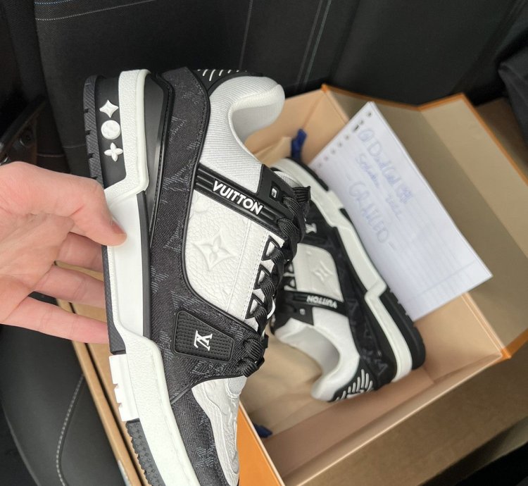 Pop Up Lv5 5 Trainer Black Denim Lv