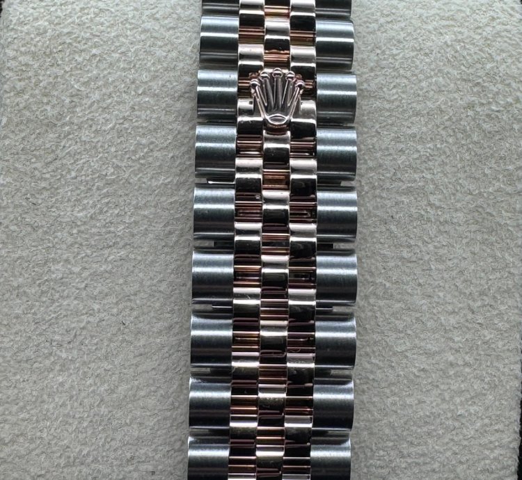 Rolex Datejust 31 Silver Diamond Dial Unworn