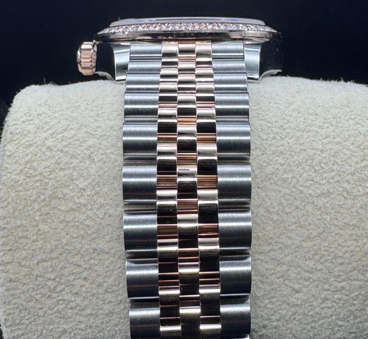 Rolex Datejust 31 Silver Diamond Dial Unworn
