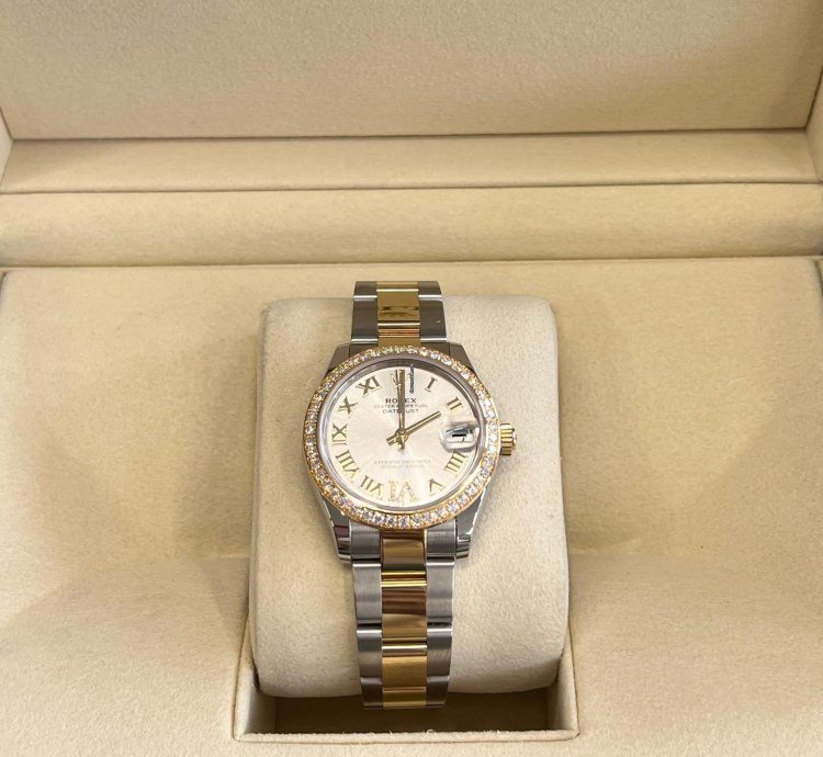 Rolex Datejust 31 Silver Roman Oys