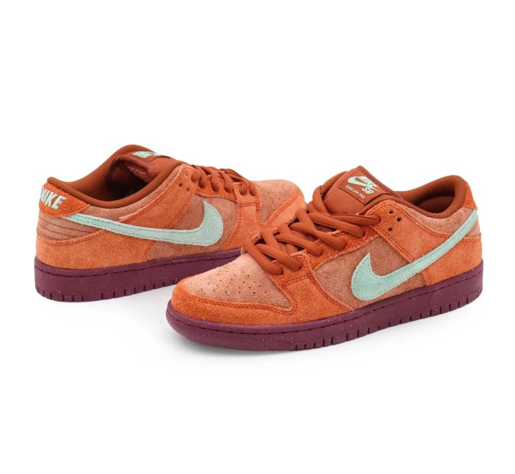 Nike Sb Dunk Low Mystic Red Rosewood Emerald Rise Rugged