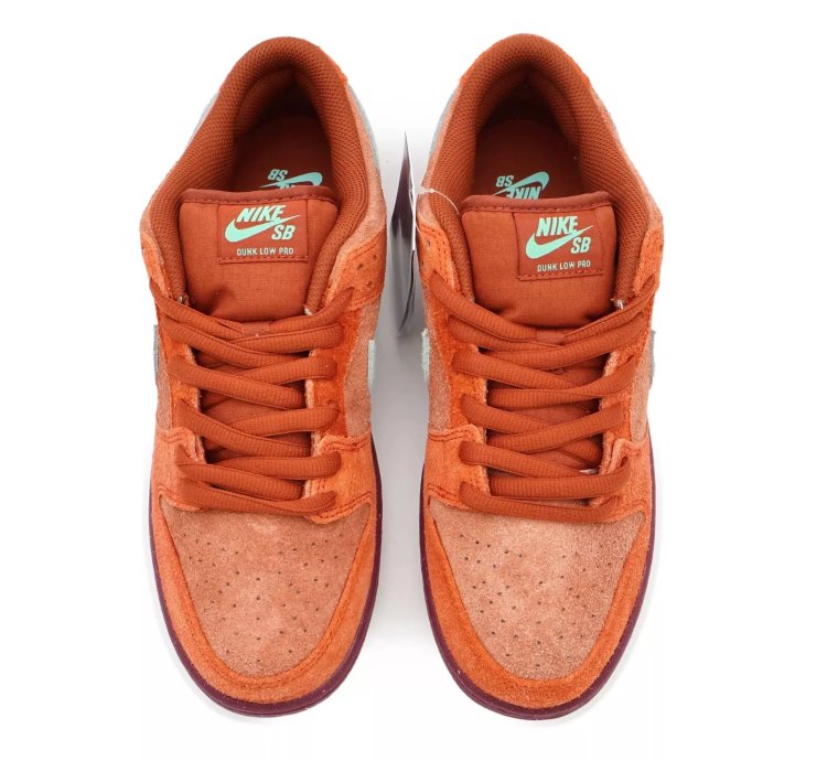 Nike Sb Dunk Low Mystic Red Rosewood Emerald Rise Rugged