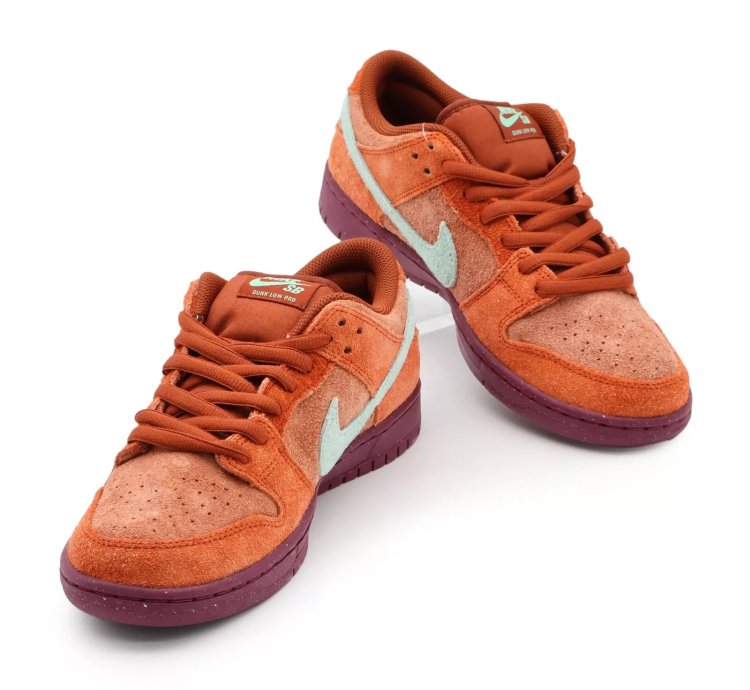 Nike Sb Dunk Low Mystic Red Rosewood Emerald Rise Rugged