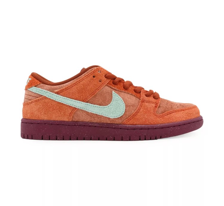 Nike Sb Dunk Low Mystic Red Rosewood Emerald Rise Rugged