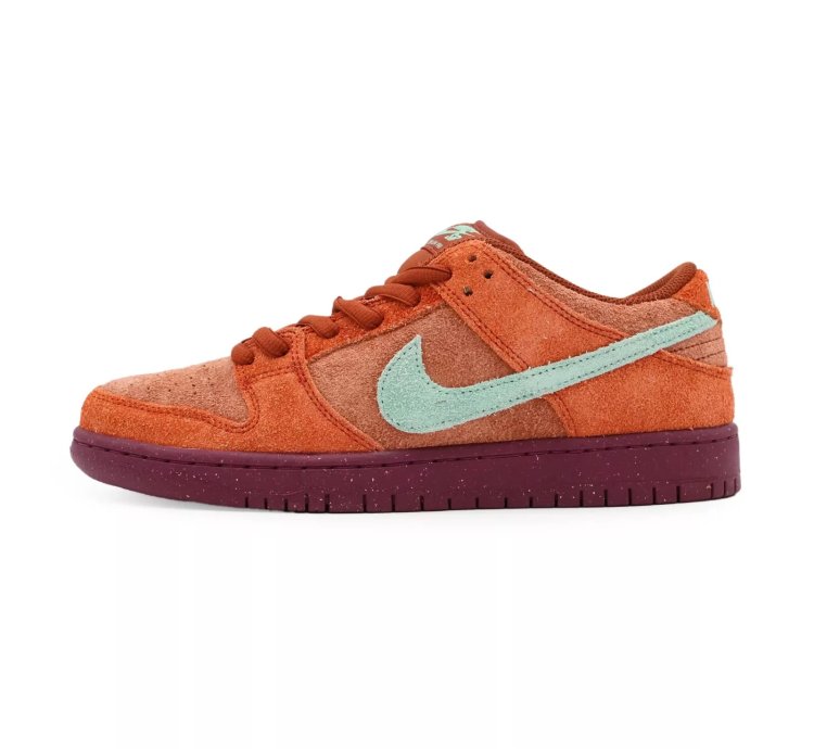 Nike Sb Dunk Low Mystic Red Rosewood Emerald Rise Rugged