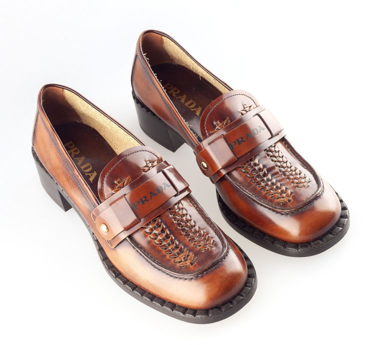 Prada 2020 Ready To Wear Brown Leather Loafers 38 5 Eu