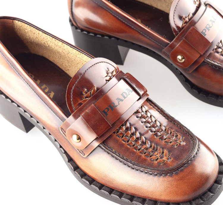Prada 2020 Ready To Wear Brown Leather Loafers 38 5 Eu