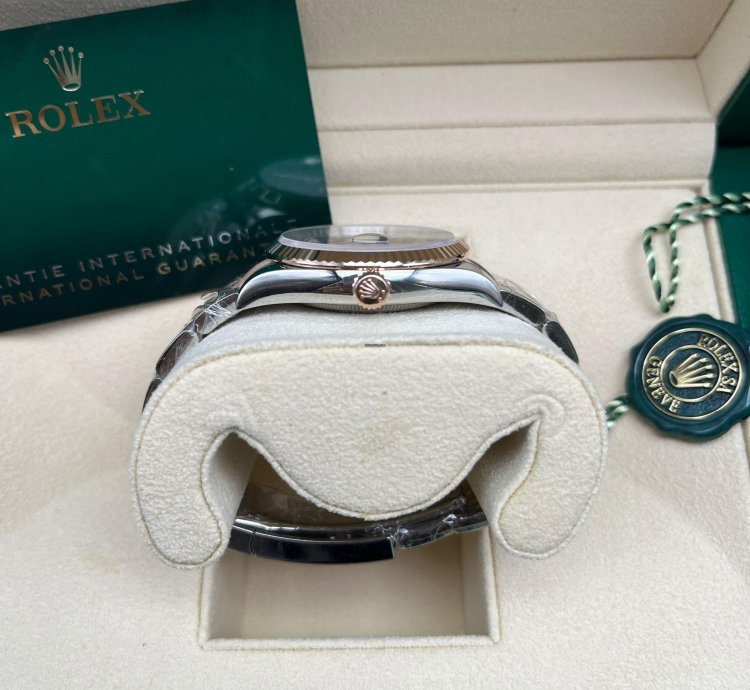 Rolex Datejust 36 126231 Grey Fluted Diamond Oyster