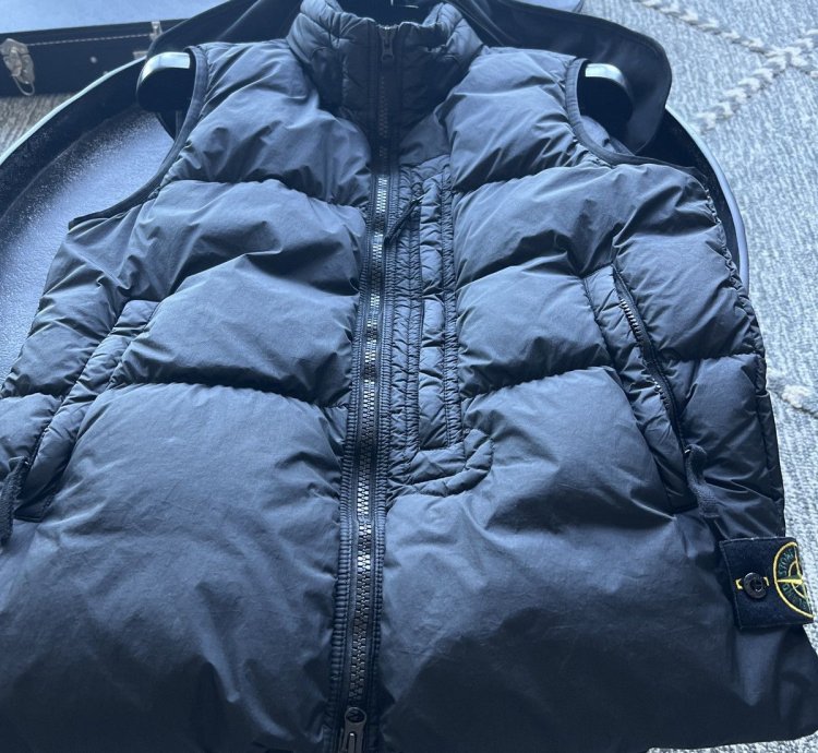 Stone Island Down Vest - Sz Medium - Bnwot