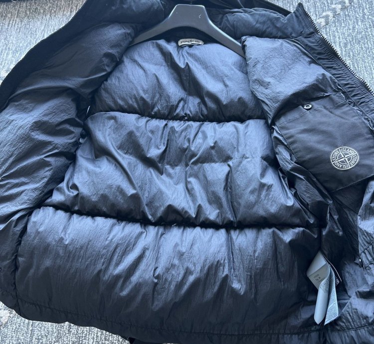 Stone Island Down Vest - Sz Medium - Bnwot