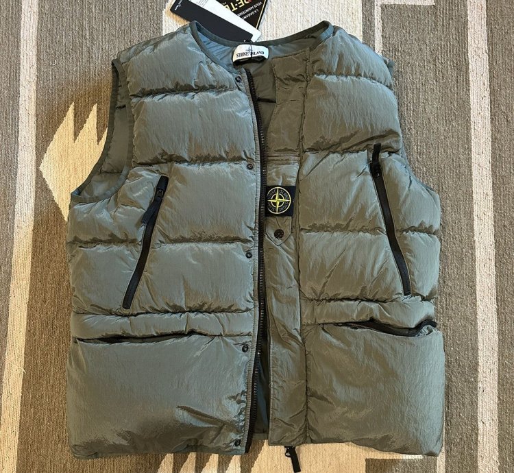 Stone Island Down Vest Military Green Large Nwt
