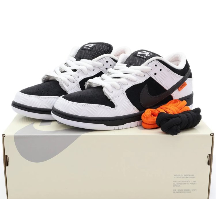 Tightbooth X Nike Sb Dunk Low Fd2629-100